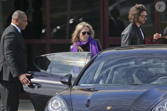 Sharon Stone arrive au Portugal à l'aéroport Sao Carneiro, Porto, le 21 mars 2013.