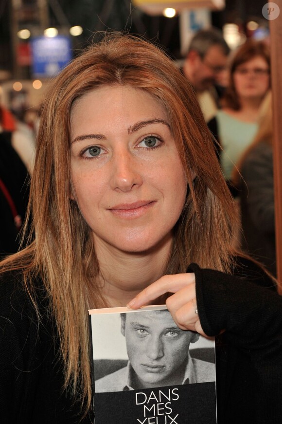L'écrivain Amanda Sthers au 33e Salon du livre au Parc des Expositions, à Paris, le 23 mars 2013