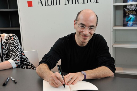 Bernard Werber au 33e Salon du livre au Parc des Expositions, à Paris, le 23 mars 2013