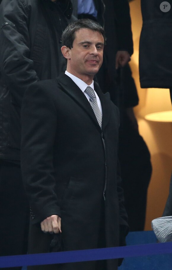 Manuel Valls au Stade de France pour le match France-Espagne (0-1) le 26 mars 2013.