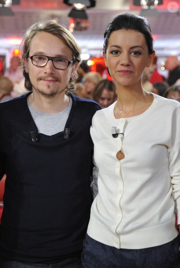 Lorànt Deutsch et sa femme Marie-Julie Baup, à l'enregistrement de l'émission Vivement Dimanche à Paris, le 30 janvier 2013.