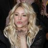 Shakira, radieuse pour une séance de dédicaces au Sephora des Champs-Elysées à Paris, à l'occasion de la présentation sa ligne de parfums. Le 27 mars 2013