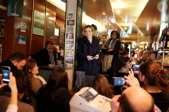 Nathalie Kosciusko-Morizet poursuit sa campagne pour les municipales de Paris. Une fois de plus, la candidate a opté pour un café politique dans le 8e arrondissement de la capitale, le 27 mars 2013.