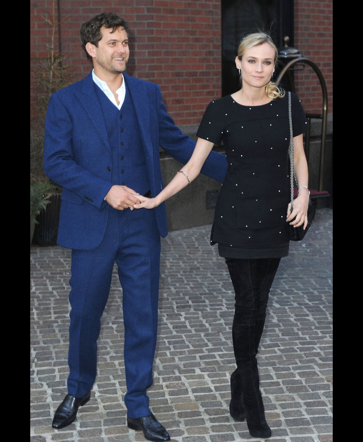 Vidéo Joshua Jackson Et Sa Compagne Diane Kruger Lors De La Projection Du Film Les Ames 