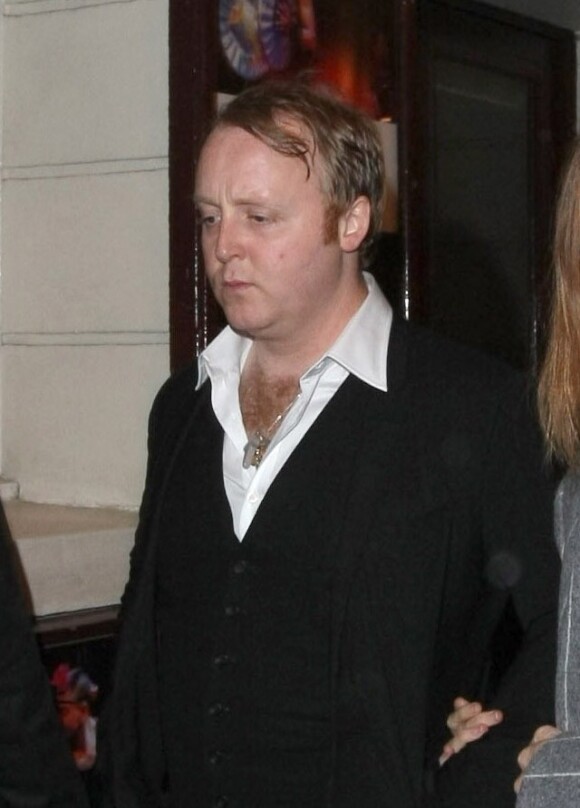 James McCartney lors de son concert à Londres, le 27 mars 2013.