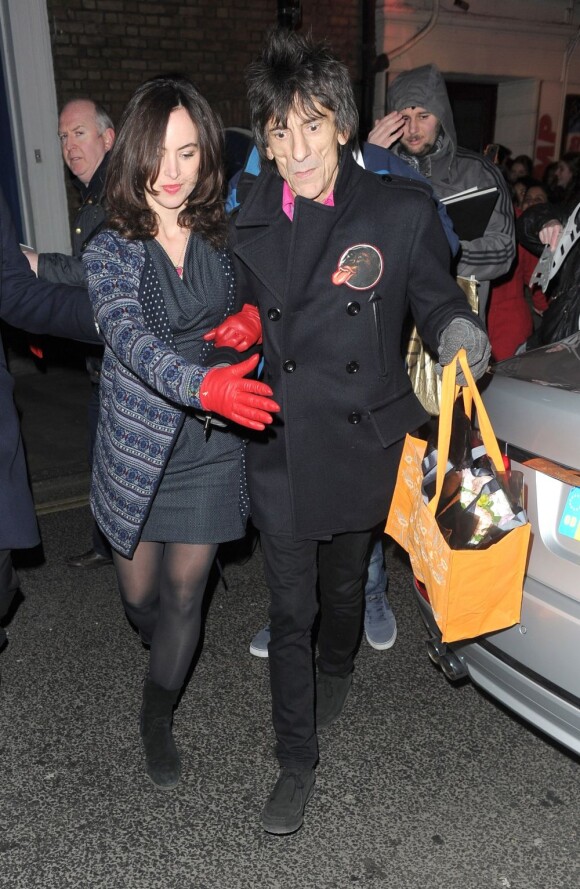 Ronnie Wood et sa femme Sally Humphreys au concert de James McCartney, le fils de Paul McCarntey à Londres, le 27 mars 2013.