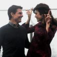 Tom Cruise et Olga Kurylenko lors du photocall du film "Oblivion" à l'hôtel Ritz Carlton à Moscou en Russie le 1er avril 2013
