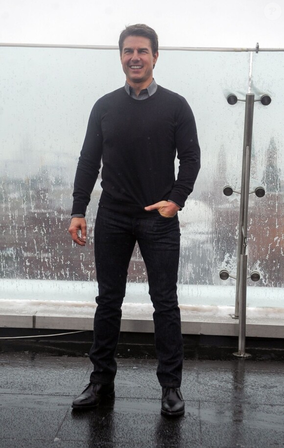 Tom Cruise lors du photocall du film "Oblivion" à l'hôtel Ritz Carlton à Moscou en Russie le 1er avril 2013