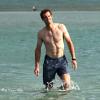 Un bel exemple de bronzage tennisman... Andy Murray sur la plage de Crandon Park à Key Biscane après sa victoire dans le Masters 1000 de Miami aux dépens de David Ferrer, le 31 mars 2013.