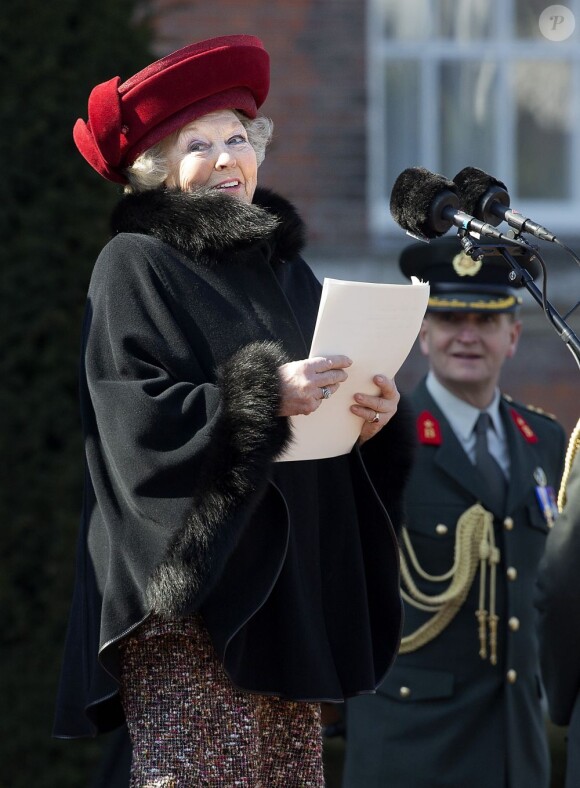 La reine Beatrix des Pays-Bas à l'Académie militaire de Breda le 27 mars 2013
