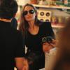 La belle Angelina Jolie emmène ses enfants Pax et Shiloh dans le célèbre magasin de jouets FAO Schwarz à New York le 5 avril 2013.