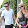 La jolie Paris Hilton et son petit ami River Viiperi faisant du shopping à Beverly Hills, le vendredi 5 avril 2013.