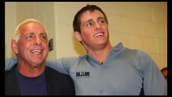 Wrestlemania XXIX : Ric Flair en deuil assiste au combat The Rock - John Cena