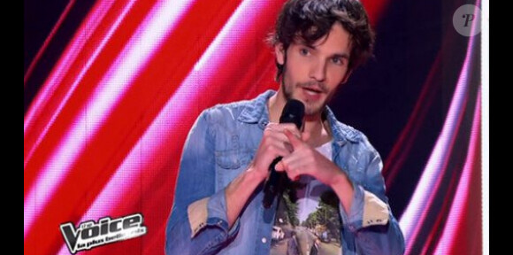 Baptiste Defromont membre de la Team Garou, dans The Voice 2 sur TF1.