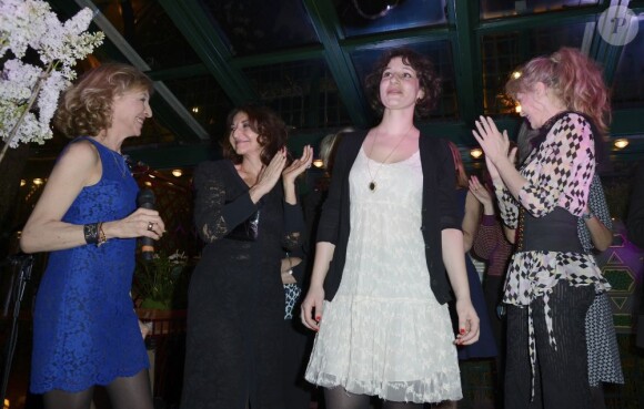 Nathalie Rykiel, Arielle Dombasle et la lauréate Alice Zeniter - 7e Prix de la Closerie des Lilas à Paris le 9 avril 2013.