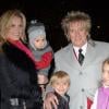 Rod Stewart et Penny Lancaster Stewart à Londres le 22 novembre 2012.