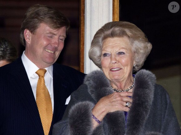 La reine Beatrix, le prince Willem-Alexander et la princesse Maxima des Pays-Bas à Utrecht le 11 avril 2013 pour fêter les 300 ans du Traité d'Utrecht et lancer le programme de commémorations prévues par la ville jusqu'en septembre.