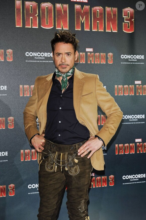 Robert Downey Jr. lors du photocall du film Iron Man 3 au palais Montgelais à Munich, le 12 avril 2013.