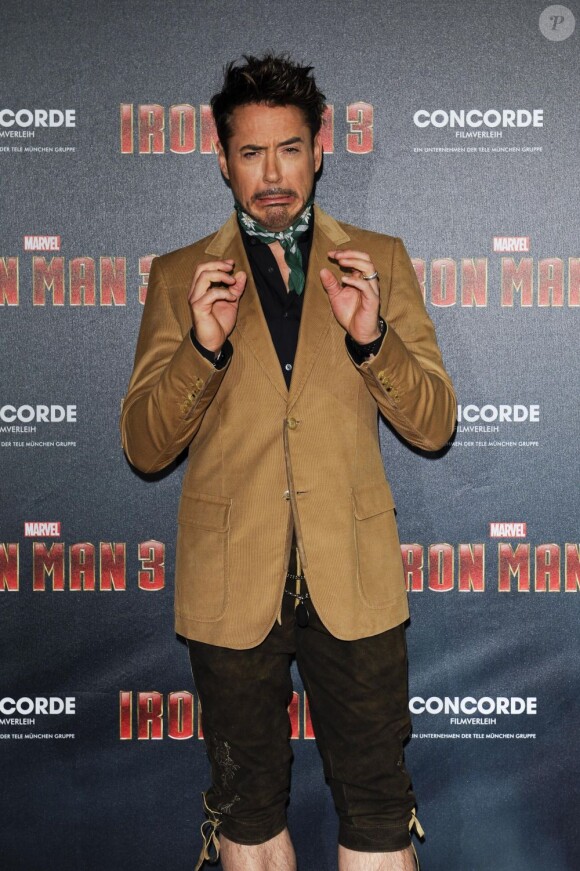 Robert Downey Jr. lors du photocall du film Iron Man 3 au palais Montgelais à Munich, le 12 avril 2013.