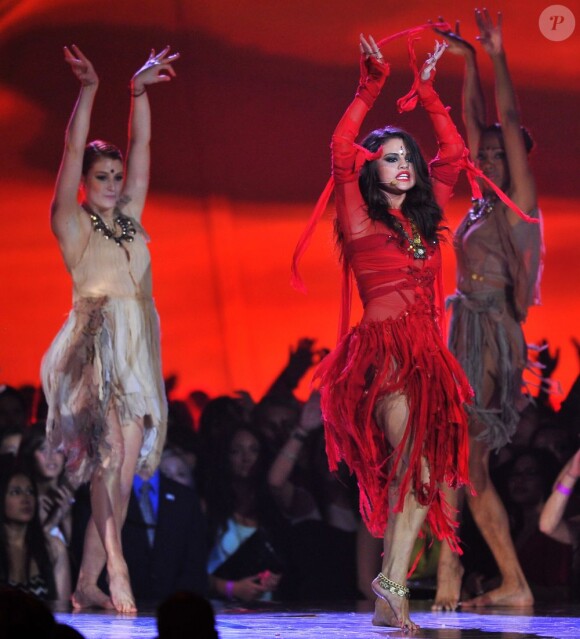 Selena Gomez sur la scène des MTV Movie Awards à Los Angeles, le 14 avril 2013.