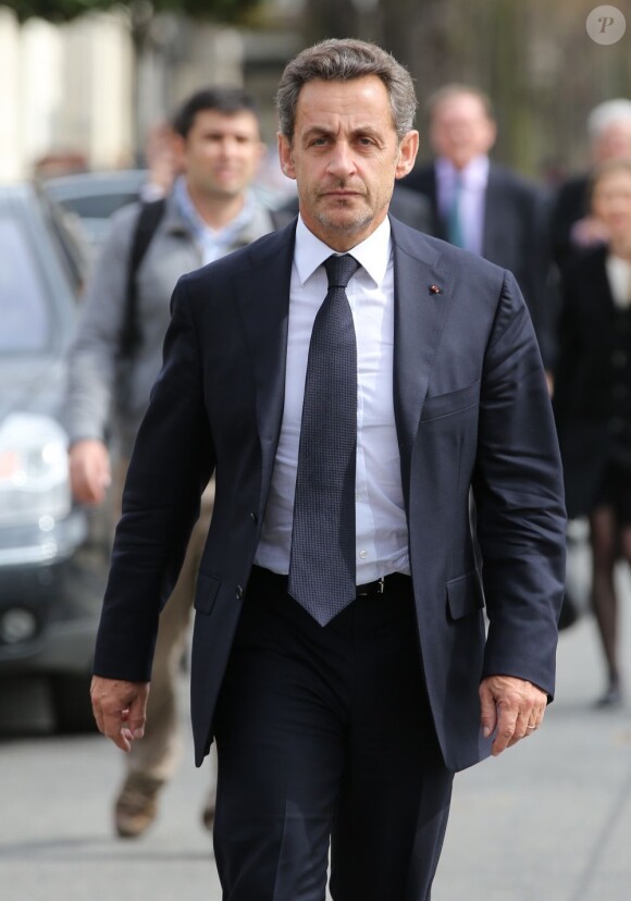Nicolas Sarkozy lors des obsèques d'Antoine Veil au cimetière du Montparnasse à Paris le 15 avril 2013.