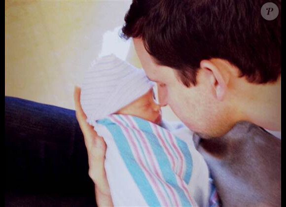 Henry Hager et sa fille Mila, née le samedi 13 avril 2013.