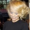 Pamela Anderson de passage à l'International Beauty Show au Javits Convention Center. New York, le 15 avril 2013.