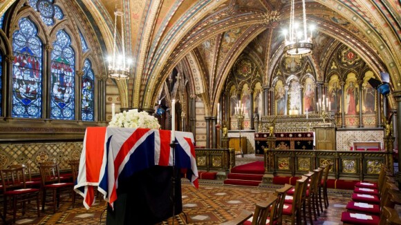 Obsèques de Margaret Thatcher: Sa dépouille à Westminster, l'adieu de sa famille