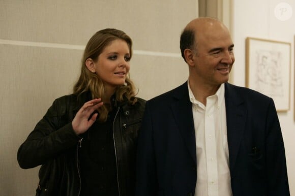 Le ministre de l'Economie Pierre Moscovici et sa compagne Marie-Charline Pacquot à Anglet le 17 novembre 2012.