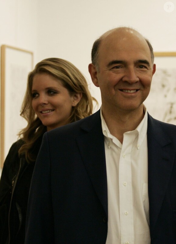 Pierre Moscovici et sa compagne Marie-Charline Pacquot à Anglet le 17 novembre 2012.