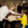 La princesse Mathilde de Belgique à Bruxelles le 16 avril 2013 pour la présentation du kit "Le premier réconfort", à destination des enfants de 5 à 12 ans subissant la perte d'un être cher.