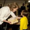 La princesse Mathilde de Belgique à Bruxelles le 16 avril 2013 pour la présentation du kit "Le premier réconfort", à destination des enfants de 5 à 12 ans subissant la perte d'un être cher.