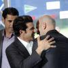 Luis Figo et Zinédine Zidane, visiblement heureux de se retrouver lors de la présentation du match de charité "Corazón classic match" à Madrid, le 18 avril 2013
