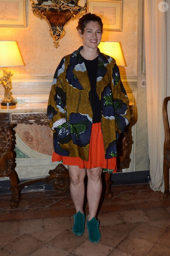 Ginevra Elkann lors d'une soirée à l'ambassade de France à Rome le 18 avril 2013 dans le cadre de la manifestation "Rendez-vous avec le nouveau cinéma français"