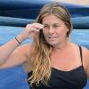 Nicole Eggert prépare un de ses plongeons pour 'Splash'. A Los Angeles, le 6 mars 2013.