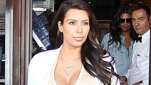 Kim Kardashian : Son divorce réglé, elle souffle, plantureuse et sans Kanye West
