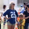 Britney Spears est allée soutenir ses fils, Sean et Jayden lors d'un match de football à Woodland Hills, le 21 avril 2013.