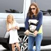 L'actrice Jennifer Garner et sa fille Violet à Los Angeles, le 21 avril 2013
