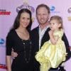 Ian Ziering avec sa femme Erin et leur fille Mia aux studios de Walt Disney à Los Angeles, le 10 novembre 2012.