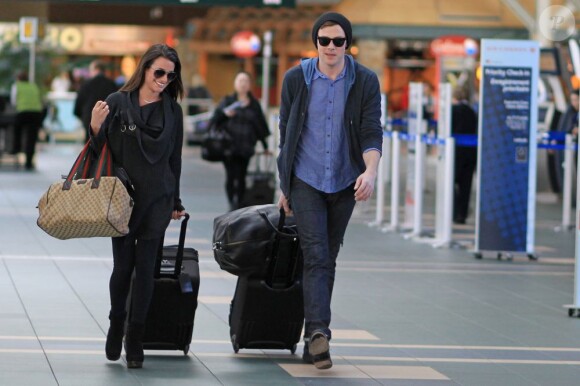 Lea Michele et Cory Monteith arrivent à l'aéroport de Vancouver, le 18 mars 2013.