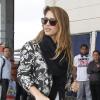 Jessica Alba arrive décontractée à l'aéroport LAX de Los Angeles pour prendre un avion. Le 30 avril 2013