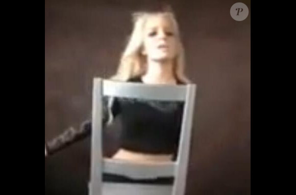 Michaela Weeks a fait fortune en tant que troublant sosie de Britney Spears.