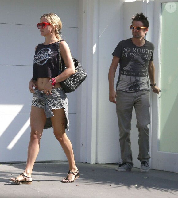 Kate Hudson et son fiancé Matthew Bellamy quittent leur maison à Los Angeles, le 4 mai 2013.