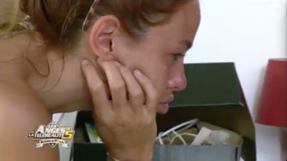 Vanessa en pleurs dans les Anges de la télé-réalité 5, mardi 7 mai 2013 sur NRJ12
