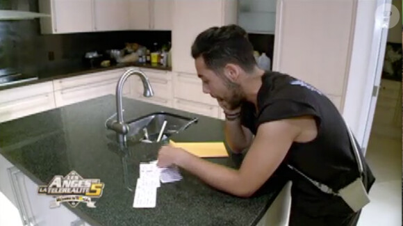 Alban dans les Anges de la télé-réalité 5, mardi 7 mai 2013 sur NRJ12