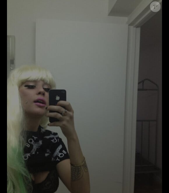 Amanda Bynes affiche une coupe de cheveux très Lady Gaga sur Twitter, le 3 mai 2013.