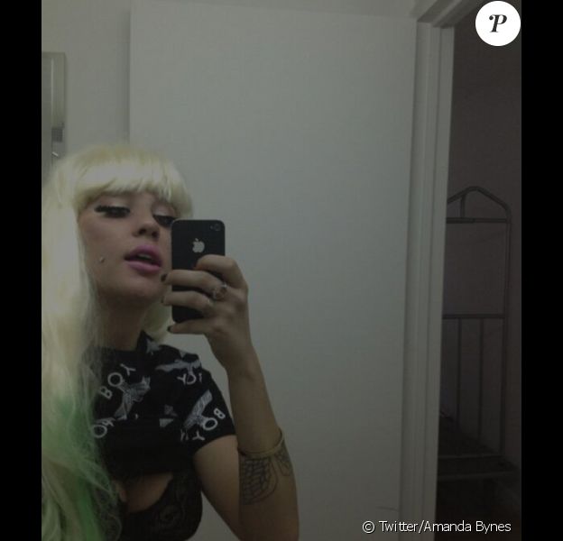 Amanda Bynes affiche une coupe de cheveux très Lady Gaga sur Twitter, le 3 mai 2013.