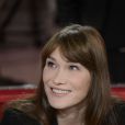 Carla Bruni lors de l'enregistrement de l'émission "Vivement Dimanche" à Paris, le 17 avril 2013