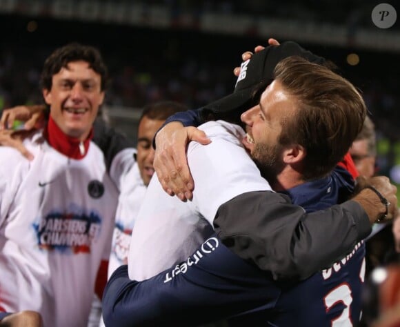 David Beckham a lui aussi communié avec ses partenaires du PSG après le titre de champion de France acquis suite à la victoire parisienne 1-0 sur la pelouse de l'Olympique Lyonnais, le 12 mai 2013 à Lyon