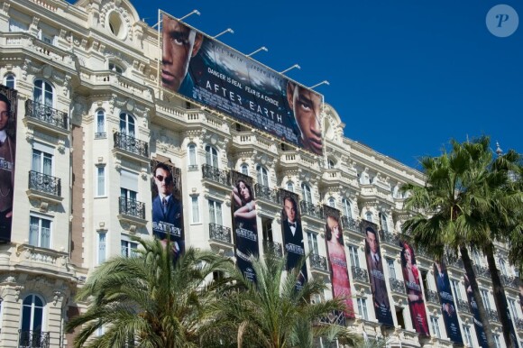 La superbe façade du Carlton entre After Earth et Gatsby le Magnifique.